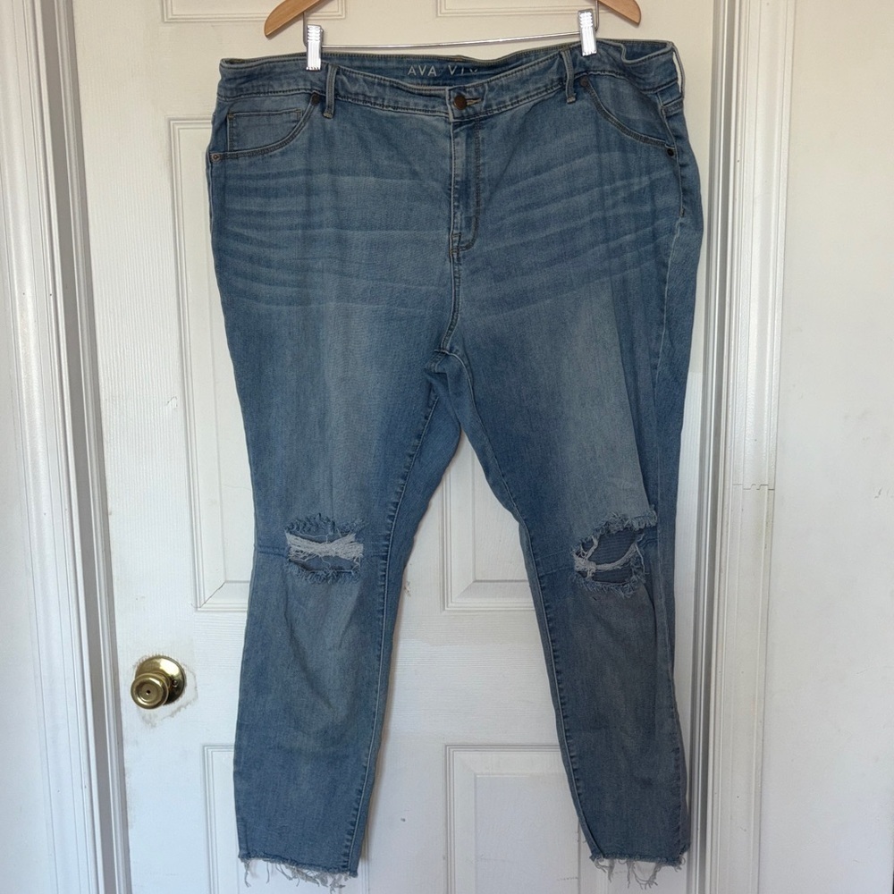 Ava & Viv Distressed Jeggings